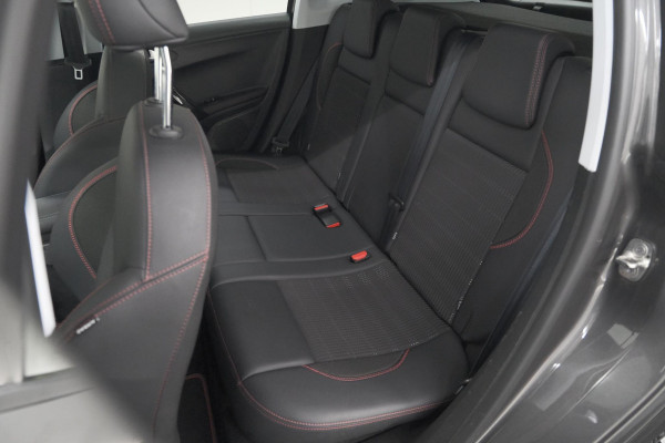 Peugeot 2008 PureTech 110 EAT6 GT-Line | Camera | Panoramadak | Navigatie | Parkeersensoren