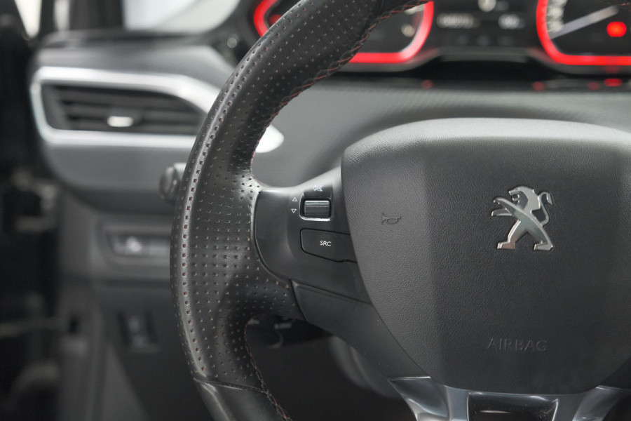 Peugeot 2008 PureTech 110 EAT6 GT-Line | Camera | Panoramadak | Navigatie | Parkeersensoren