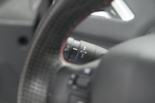 Peugeot 2008 PureTech 110 EAT6 GT-Line | Camera | Panoramadak | Navigatie | Parkeersensoren