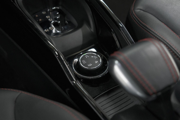 Peugeot 2008 PureTech 110 EAT6 GT-Line | Camera | Panoramadak | Navigatie | Parkeersensoren