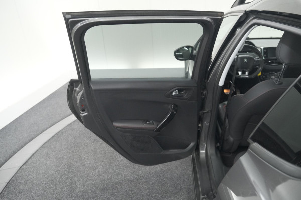 Peugeot 2008 PureTech 110 EAT6 GT-Line | Camera | Panoramadak | Navigatie | Parkeersensoren