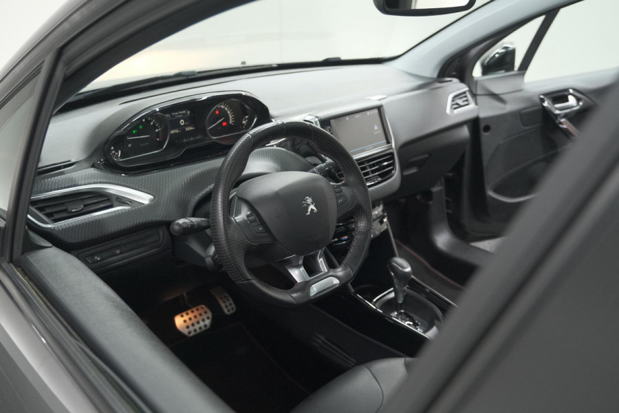 Peugeot 2008 PureTech 110 EAT6 GT-Line | Camera | Panoramadak | Navigatie | Parkeersensoren