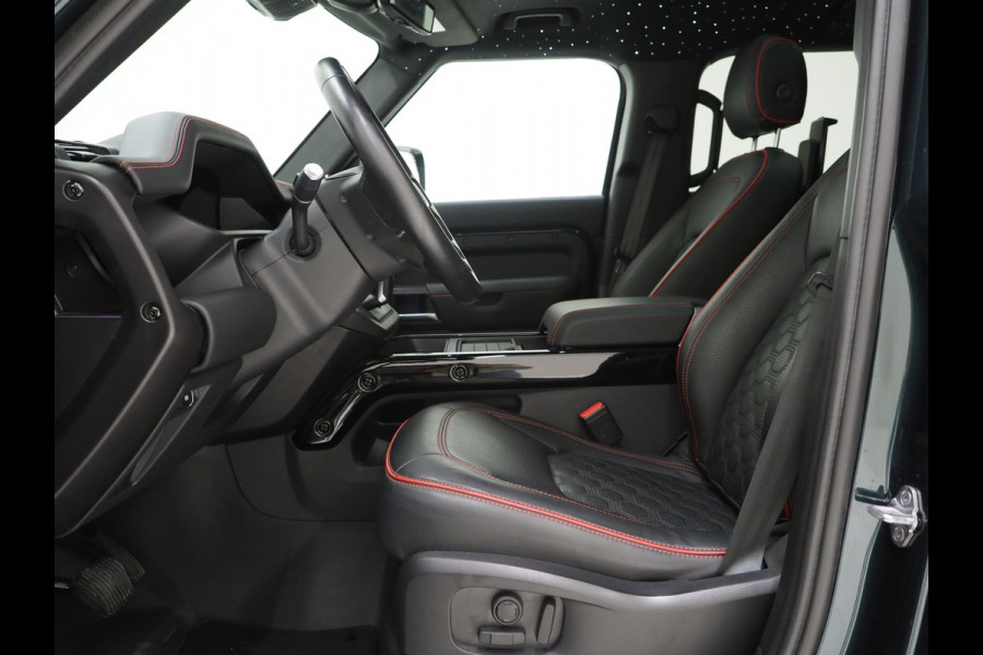 Land Rover Defender 110 2.0 P400e 110 X-Dynamic Urban | Panoramadak | Sterrenhemel | Meridian | Luchtvering | Trekhaak | 360