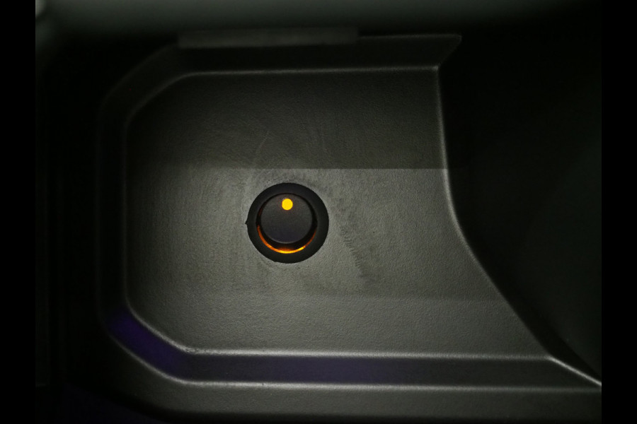 Land Rover Defender 110 2.0 P400e 110 X-Dynamic Urban | Panoramadak | Sterrenhemel | Meridian | Luchtvering | Trekhaak | 360