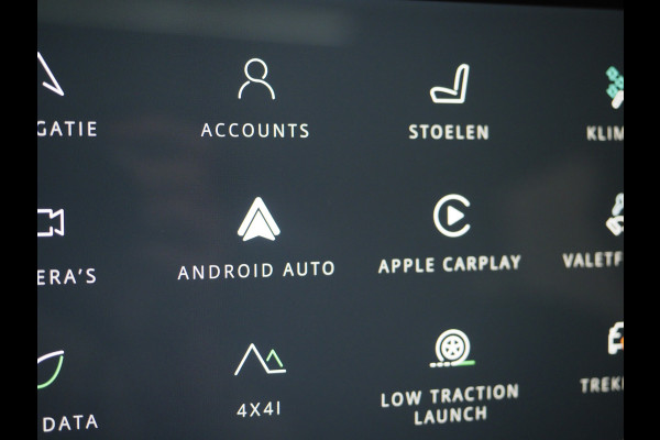 Land Rover Defender 110 2.0 P400e 110 X-Dynamic Urban | Panoramadak | Sterrenhemel | Meridian | Luchtvering | Trekhaak | 360