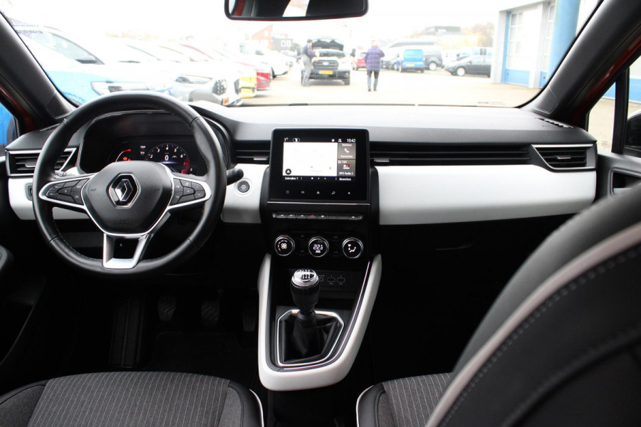 Renault Clio 1.0 TCe 90 Techno | Stoel + Stuurverwarming | Climate Control | Cruise Control | Navigatie | Lichtmetalen Velgen | Parkeersensoren Achter |