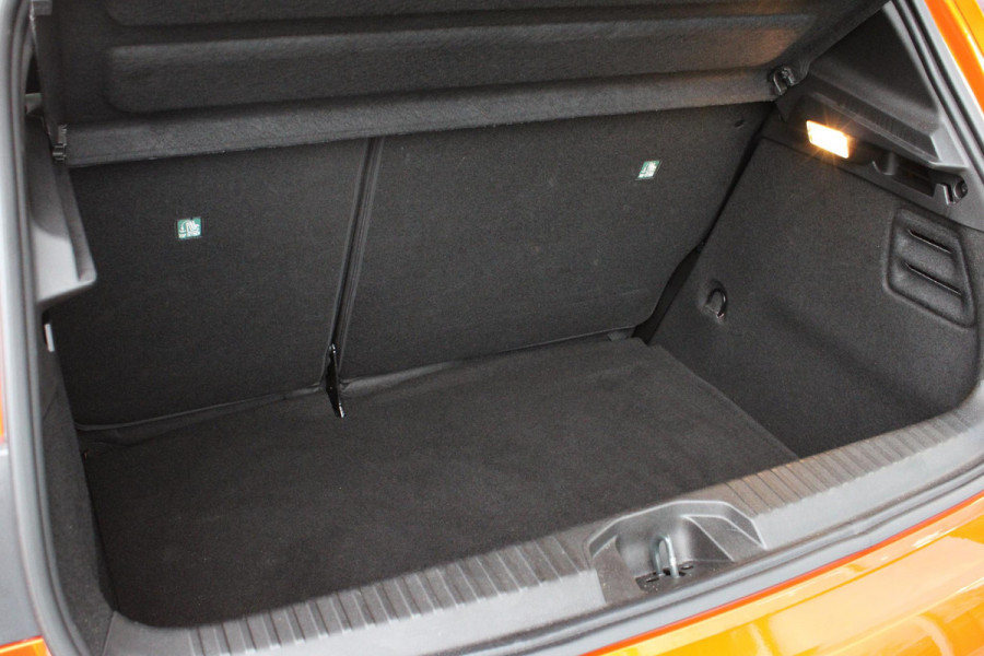 Renault Clio 1.0 TCe 90 Techno | Stoel + Stuurverwarming | Climate Control | Cruise Control | Navigatie | Lichtmetalen Velgen | Parkeersensoren Achter |