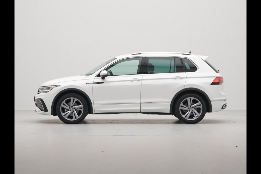 Volkswagen Tiguan 1.5 TSI 150pk DSG R-Line Business Trekhaak Navigatie Camera Pdc Acc Carplay 10