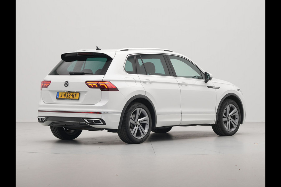 Volkswagen Tiguan 1.5 TSI 150pk DSG R-Line Business Trekhaak Navigatie Camera Pdc Acc Carplay 10