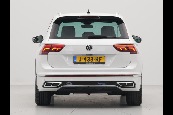 Volkswagen Tiguan 1.5 TSI 150pk DSG R-Line Business Trekhaak Navigatie Camera Pdc Acc Carplay 10