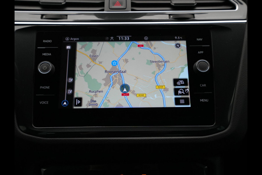 Volkswagen Tiguan 1.5 TSI 150pk DSG R-Line Business Trekhaak Navigatie Camera Pdc Acc Carplay 10