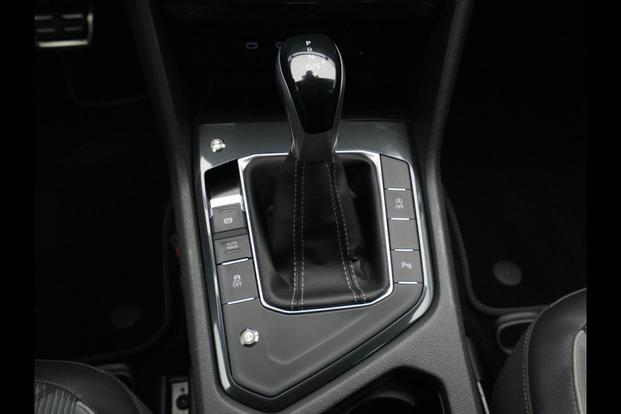 Volkswagen Tiguan 1.5 TSI 150pk DSG R-Line Business Trekhaak Navigatie Camera Pdc Acc Carplay 10