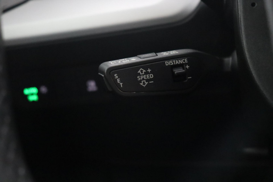 Audi Q4 e-tron 35 Edition|SOH 93%|Stoelverwarming|Apple Carplay/Android Auto|Nieuwstaat!