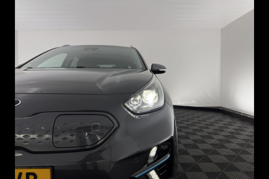 Kia e-Niro ExecutiveLine 64 kWh (3-Fase) {SOH-100%) (INCL-BTW)  Aut *HEATPUMP | LEATHER | FULL-LED | NAVI-FULLMAP | ADAPTIVE-CRUISE | CAMERA | MEMORY-PACK | LANE-ASSIST | KEYLESS | DIGI-COCKPIT | PRIVACY-GLASS | AMBIENT-LIGHT | 17"ALU*
