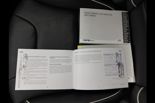 Kia e-Niro ExecutiveLine 64 kWh (3-Fase) {SOH-100%) (INCL-BTW)  Aut *HEATPUMP | LEATHER | FULL-LED | NAVI-FULLMAP | ADAPTIVE-CRUISE | CAMERA | MEMORY-PACK | LANE-ASSIST | KEYLESS | DIGI-COCKPIT | PRIVACY-GLASS | AMBIENT-LIGHT | 17"ALU*