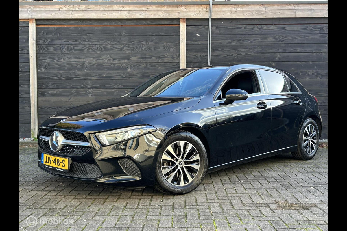 Mercedes-Benz A-Klasse 180 Business Solution FM nav / Camera / Half leder / LED