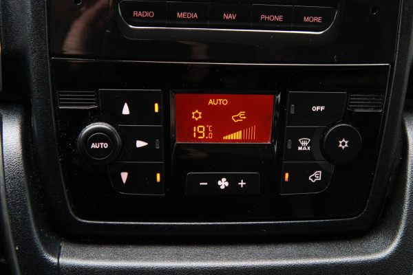 Fiat Ducato 30 2.3 MultiJet L2H2 / Trekhaak / Camera / Navi / 3 zits