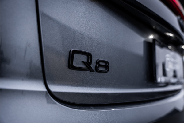 Audi Q8 60 TFSI e quattro Pro Line S Competition - Panorama | RS Seats | Carbon | B&O | Luchtvering