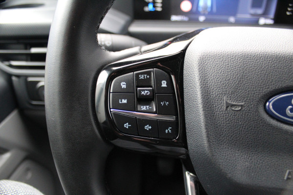 Ford Transit Custom 320 2.0-136 pk TDCI L1H1 Trend. Fabrieksgarantie tot 10-2028 ! Adapt. Cruise Cntrl, Navigatie, Camera, PDC V+A, Apple Carplay/Android auto, LED verl., Laadruimte bekleed, Bijrijdersbank, Spiegel-, stoel en voorraamverw. etc.