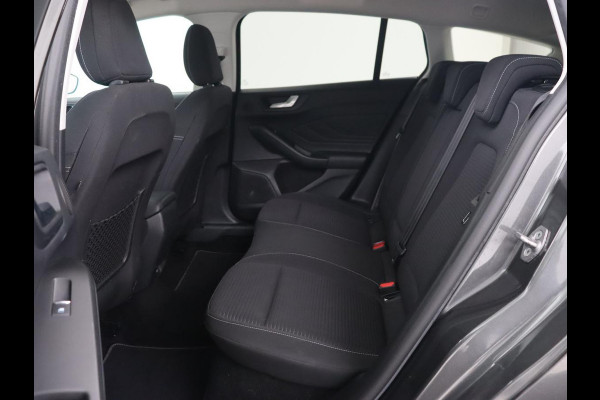 Ford Focus 1.0 EcoBoost Titanium | Trekhaak | Stoelverwarming | Adaptive cruise | Carplay | Navigatie | Stuurverwarming | Keyless | Full LED | B&O Sound | Climate control