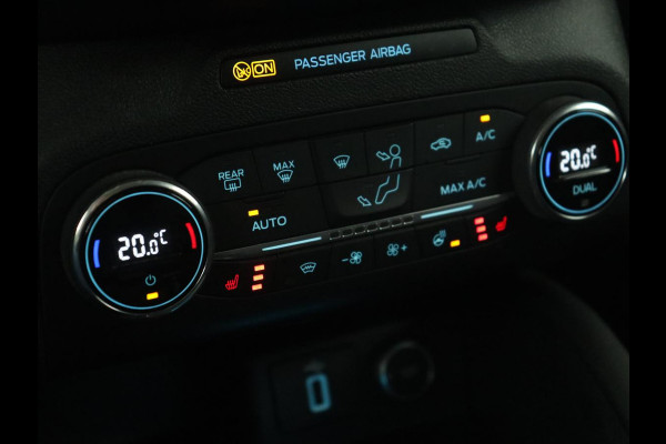 Ford Focus 1.0 EcoBoost Titanium | Trekhaak | Stoelverwarming | Adaptive cruise | Carplay | Navigatie | Stuurverwarming | Keyless | Full LED | B&O Sound | Climate control