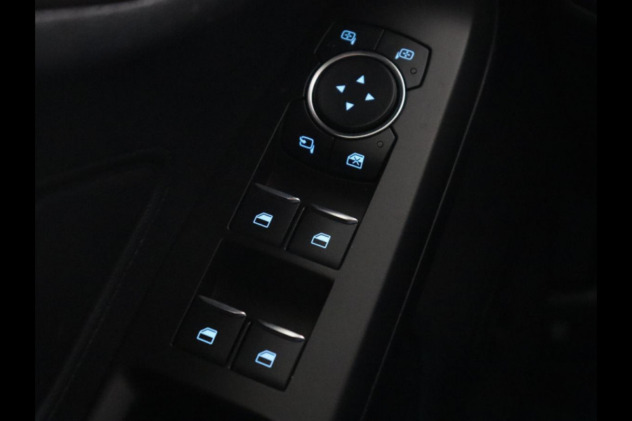 Ford Focus 1.0 EcoBoost Titanium | Trekhaak | Stoelverwarming | Adaptive cruise | Carplay | Navigatie | Stuurverwarming | Keyless | Full LED | B&O Sound | Climate control