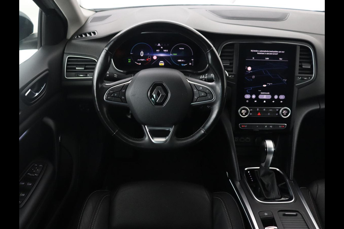 Renault Mégane 1.6 E-Tech Plug-In Hybrid 160 Business Edition One | Leder | Stoelverwarming | Carplay | Camera | Stuurverwarming | Full LED | Navigatie | Climate control