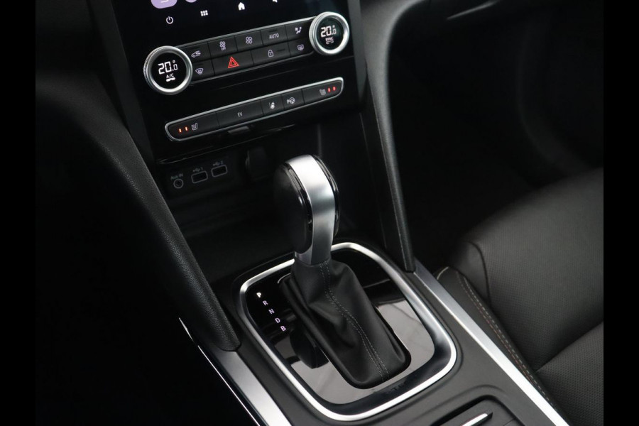 Renault Mégane 1.6 E-Tech Plug-In Hybrid 160 Business Edition One | Leder | Stoelverwarming | Carplay | Camera | Stuurverwarming | Full LED | Navigatie | Climate control