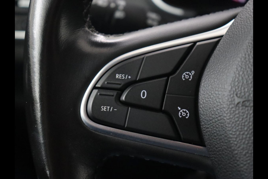 Renault Mégane 1.6 E-Tech Plug-In Hybrid 160 Business Edition One | Leder | Stoelverwarming | Carplay | Camera | Stuurverwarming | Full LED | Navigatie | Climate control