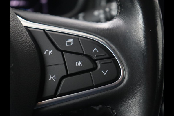 Renault Mégane 1.6 E-Tech Plug-In Hybrid 160 Business Edition One | Leder | Stoelverwarming | Carplay | Camera | Stuurverwarming | Full LED | Navigatie | Climate control