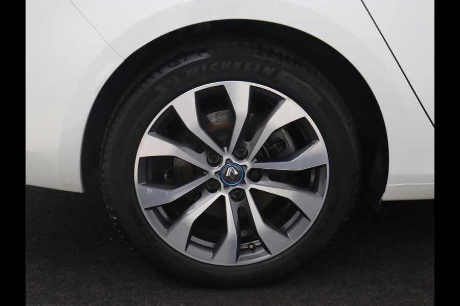 Renault Mégane 1.6 E-Tech Plug-In Hybrid 160 Business Edition One | Leder | Stoelverwarming | Carplay | Camera | Stuurverwarming | Full LED | Navigatie | Climate control