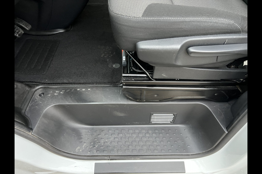 Renault Trafic 2.0 dCi 120 T29 L2H1 DC 5 Pers. Work Edition