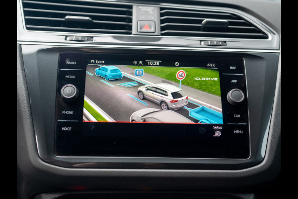 Volkswagen Tiguan 1.5 TSI R-Line Business+ | Head Up | IQ Light | Side Assist | Keyless | Camera | Elk. A-klep | Prijs Rijklaar!!