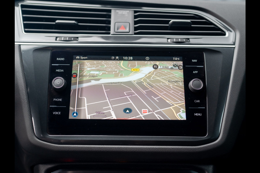 Volkswagen Tiguan 1.5 TSI R-Line Business+ | Head Up | IQ Light | Side Assist | Keyless | Camera | Elk. A-klep | Prijs Rijklaar!!