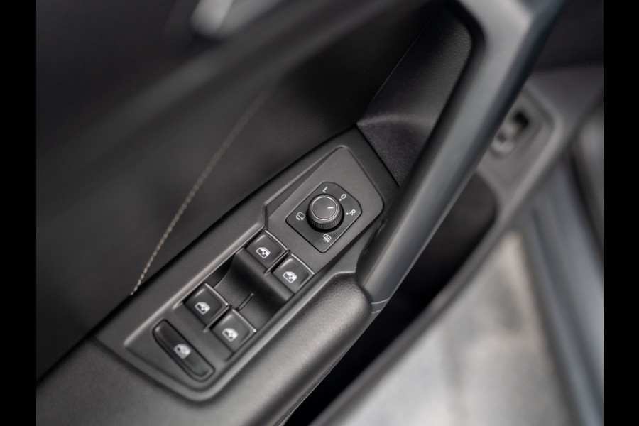Volkswagen Tiguan 1.5 TSI R-Line Business+ | Head Up | IQ Light | Side Assist | Keyless | Camera | Elk. A-klep | Prijs Rijklaar!!