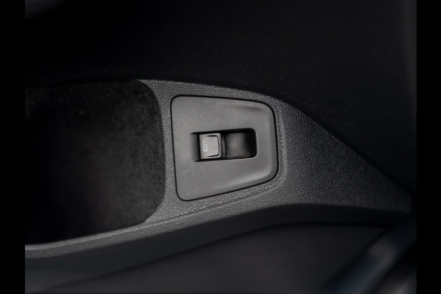 Volkswagen Tiguan 1.5 TSI R-Line Business+ | Head Up | IQ Light | Side Assist | Keyless | Camera | Elk. A-klep | Prijs Rijklaar!!