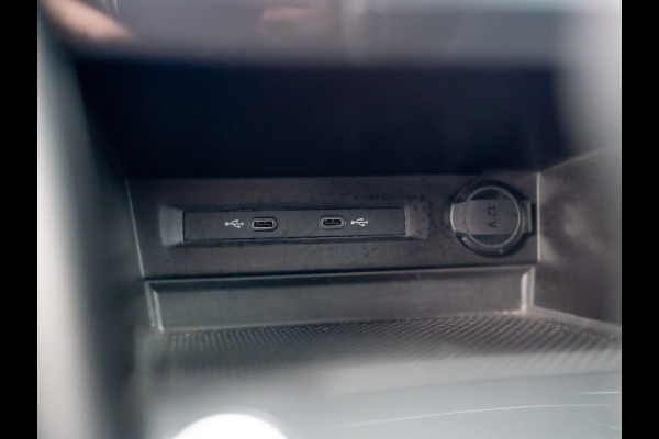 Volkswagen Tiguan 1.5 TSI R-Line Business+ | Head Up | IQ Light | Side Assist | Keyless | Camera | Elk. A-klep | Prijs Rijklaar!!