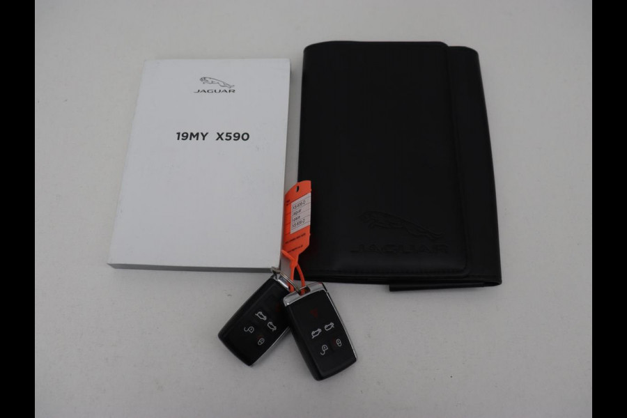 Jaguar I-PACE EV400 HSE 90 kWh | Leder | Meridian Sound | Achterbankverwarming | Adaptive cruise | 360 Camera | Carplay | Matrix LED | Keyless | Stoelverwarming | Navigatie