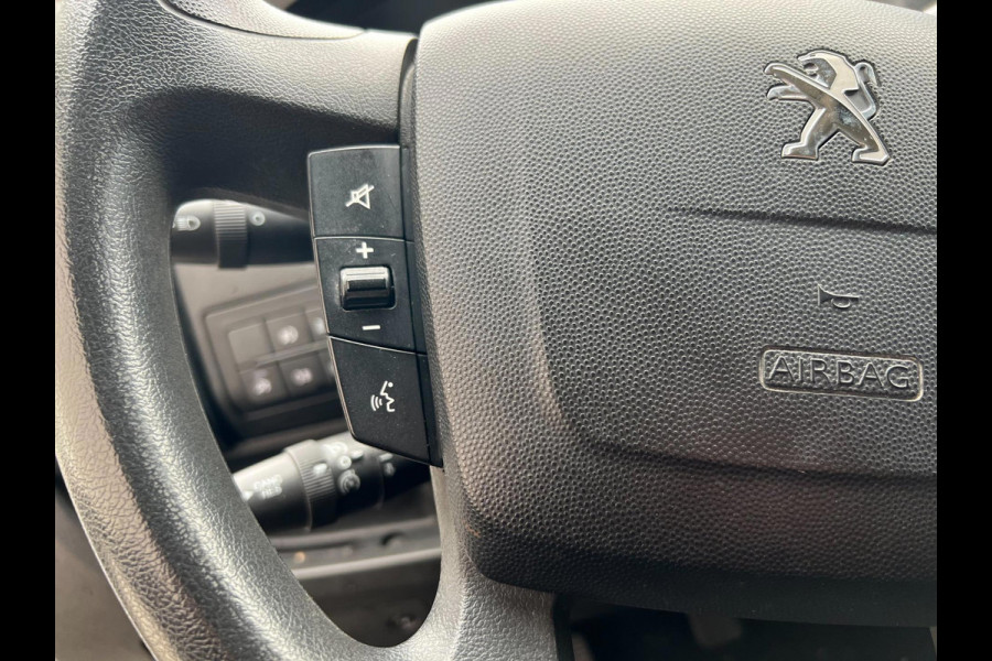 Peugeot Boxer 335 2.2 BlueHDi 140 L3H2 Premium Camera Airco Navi