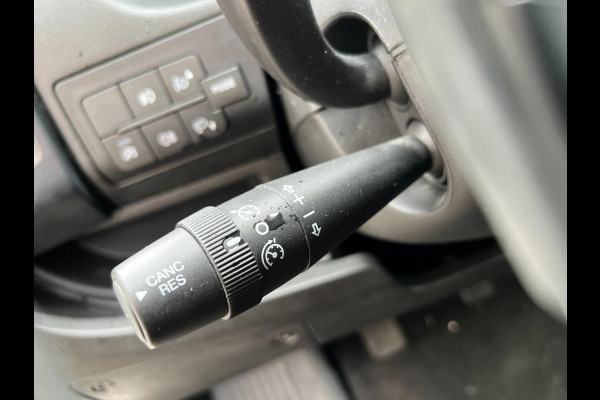 Peugeot Boxer 335 2.2 BlueHDi 140 L3H2 Premium Camera Airco Navi