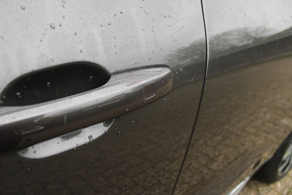 Volvo XC60 2.0 T8 Plug-in hybrid AWD Plus Bright | Luchtvering | Trekhaak | H&K | 360 Camera | Full