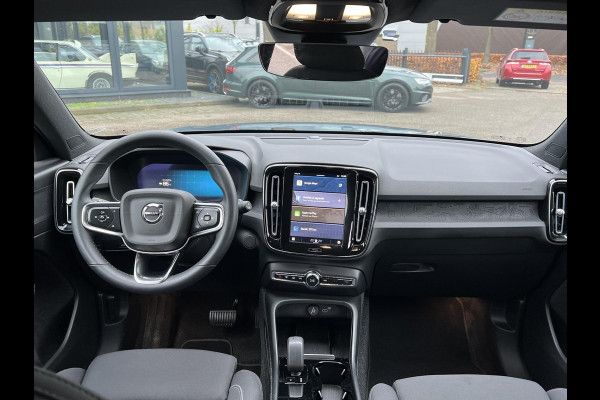 Volvo XC40 Recharge Core 70 kWh VAN: 33.900,- VOOR: 30.877,- UW EINDEJAARSVOORDEEL: 3.023,- | ACHTERUITRIJCAMERA | APPLE CARPLAY | CRUISE CONTROL | DRAADLOZE TELEFOON LADER |