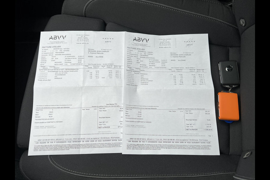 Volvo XC40 Recharge Core 70 kWh VAN: 33.900,- VOOR: 30.877,- UW EINDEJAARSVOORDEEL: 3.023,- | ACHTERUITRIJCAMERA | APPLE CARPLAY | CRUISE CONTROL | DRAADLOZE TELEFOON LADER |