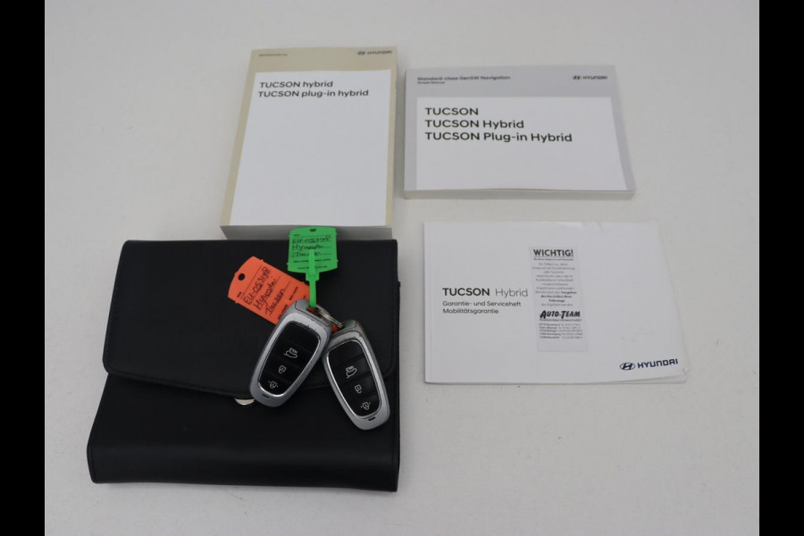 Hyundai Tucson 1.6 T-GDI PHEV N Line Sky 4WD | Panoramadak | Stoelverwarming | Leder/Alcantara | Camera | Adaptive cruise | Carplay | Full LED | Stuurverwarming | Keyless | Plug In