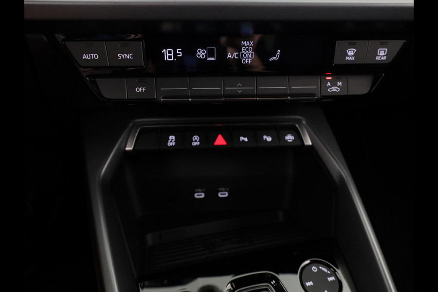 Audi A3 Sportback 35 TFSI S edition 150 pk S-tronic | Private lease vanaf € 670,- pm | Navigatie | Parkeersensoren (Park assist) | Apple Carplay/Android Auto | S-Line |