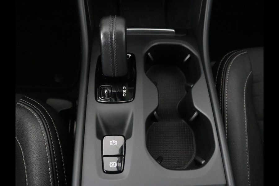 Volvo XC40 1.5 T5 Recharge Momentum Pro | Harman/Kardon | Camera | Carplay | Half leder | Navigatie | Cruise control | Climate control | Parkeerhulp | Full LED | PHEV | Plug In