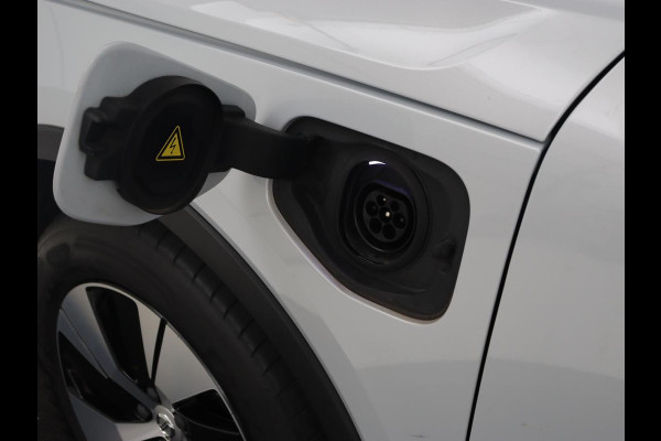 Volvo XC40 1.5 T5 Recharge Momentum Pro | Harman/Kardon | Camera | Carplay | Half leder | Navigatie | Cruise control | Climate control | Parkeerhulp | Full LED | PHEV | Plug In