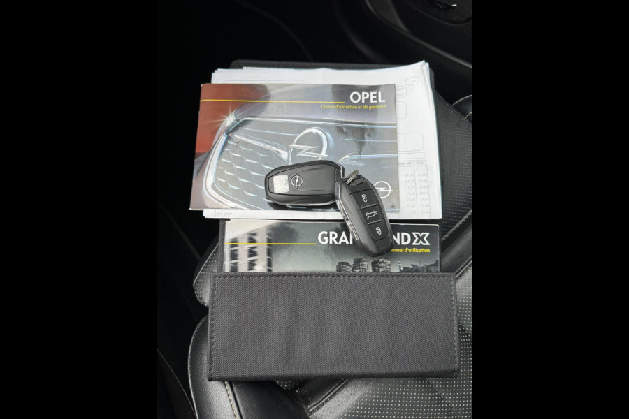 Opel Grandland X 1.2 Turbo Ultimate - Panorama dak I Leer I Airco I 360 Camera I PDC I LED I Dealer onderhouden