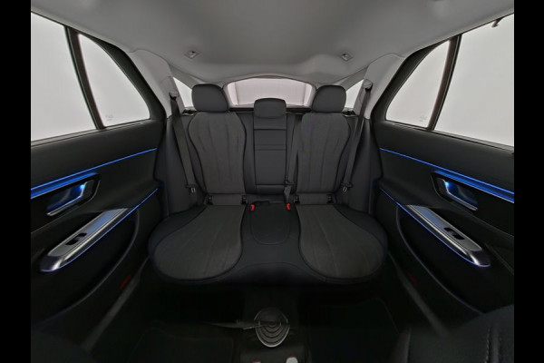 Mercedes-Benz E-Klasse Estate 300 e AMG Line Adtion Avantgarde | Trekhaak | Head-up-Display | Distronic | Memory Voorstoelen. Inclusief 24 maanden MB Certified garantie voor Europa.