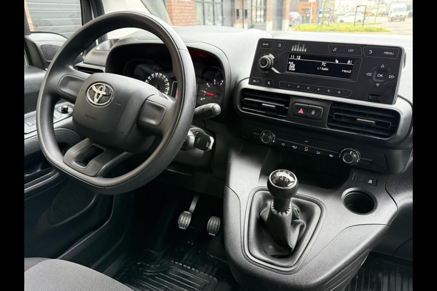 Toyota PROACE CITY 1.5 D-4D / Airco / Cruise Control / BlueTooth (handsfree) / Betonplex Laadvloer incl. Vloerschelp